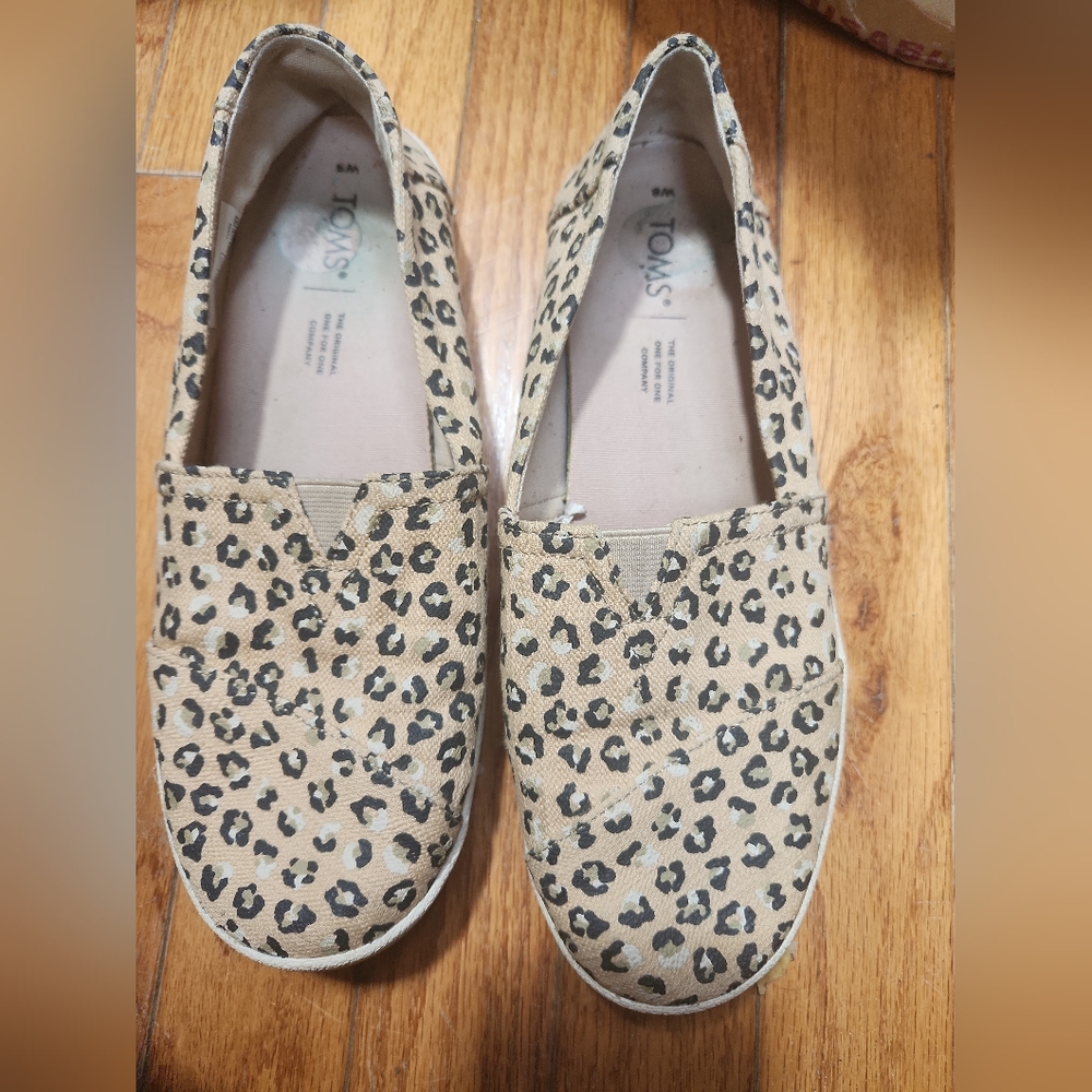 Toms shoes